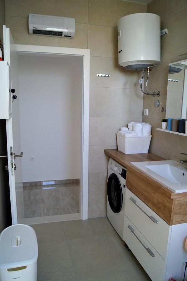 Apartment Ivona With Beautiful Seaview Makarska Dış mekan fotoğraf