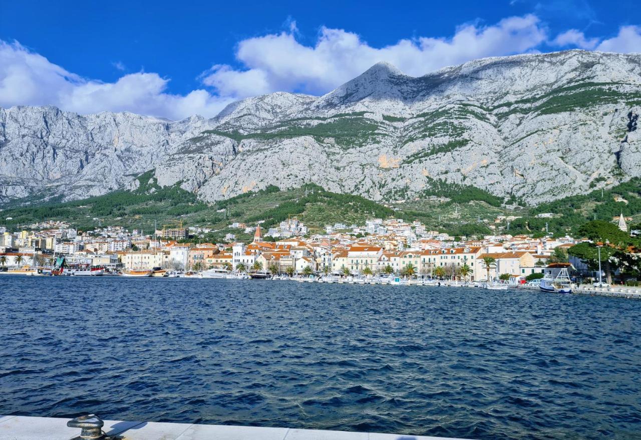 Apartment Ivona With Beautiful Seaview Makarska Dış mekan fotoğraf